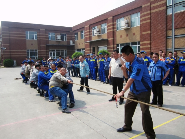 2016.04 春光怡人、萬物復蘇春季拔河比賽火熱進行